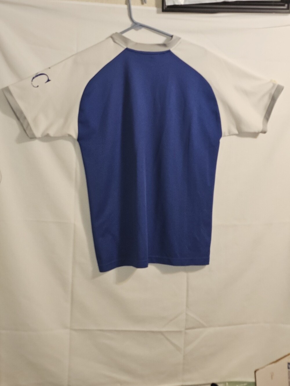 Adidas Kansas City Royals V-neck jersey in blue and white. Size Youth XL - Picture 6 of 9